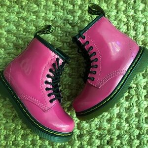 Dr Martens 1460 T PATENT LEATHER LACE UP BOOTS. Size 8